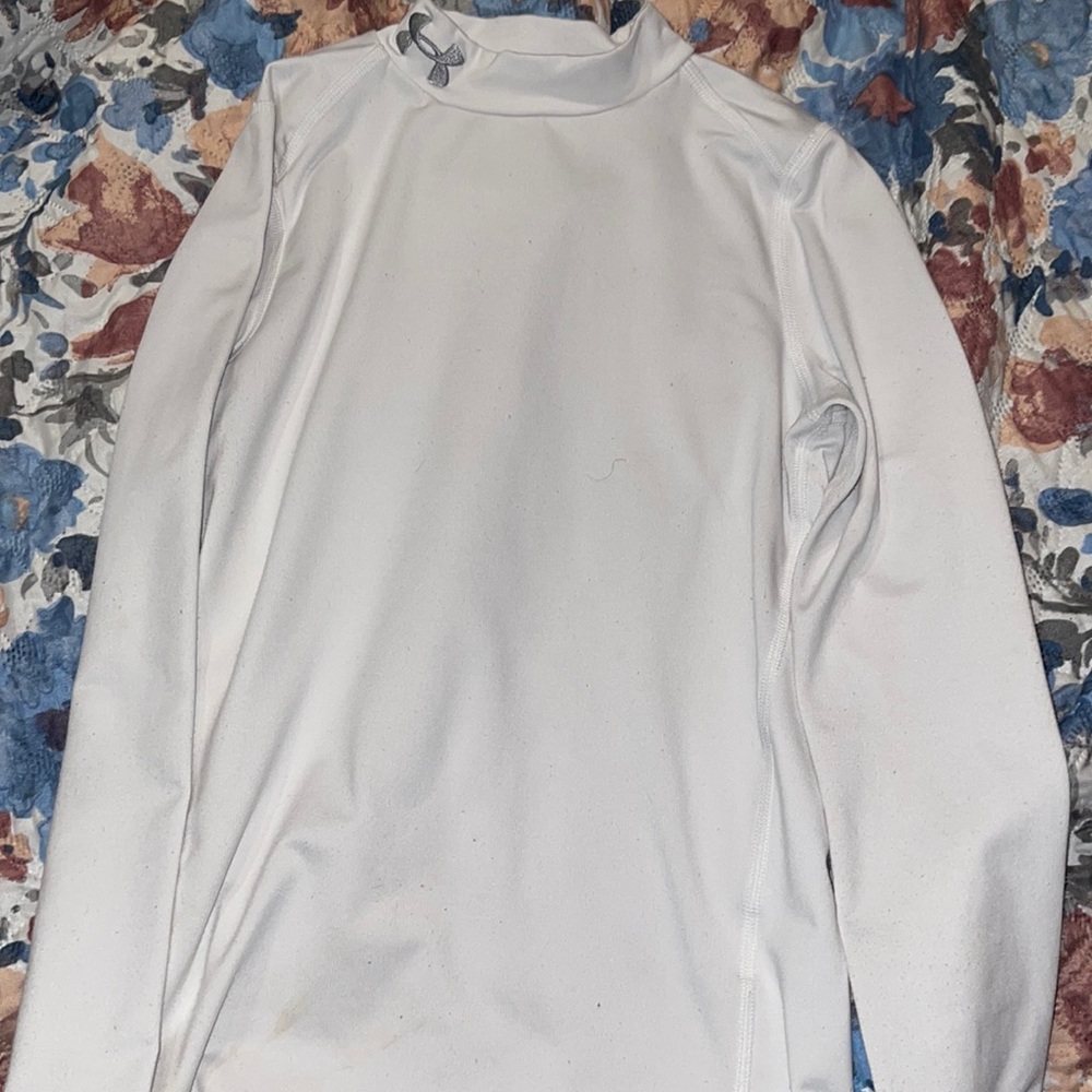 under armory long sleeve compression shirt, youth medium.